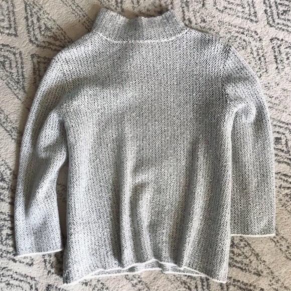 Black & white button sweater - Picture 6 of 8
